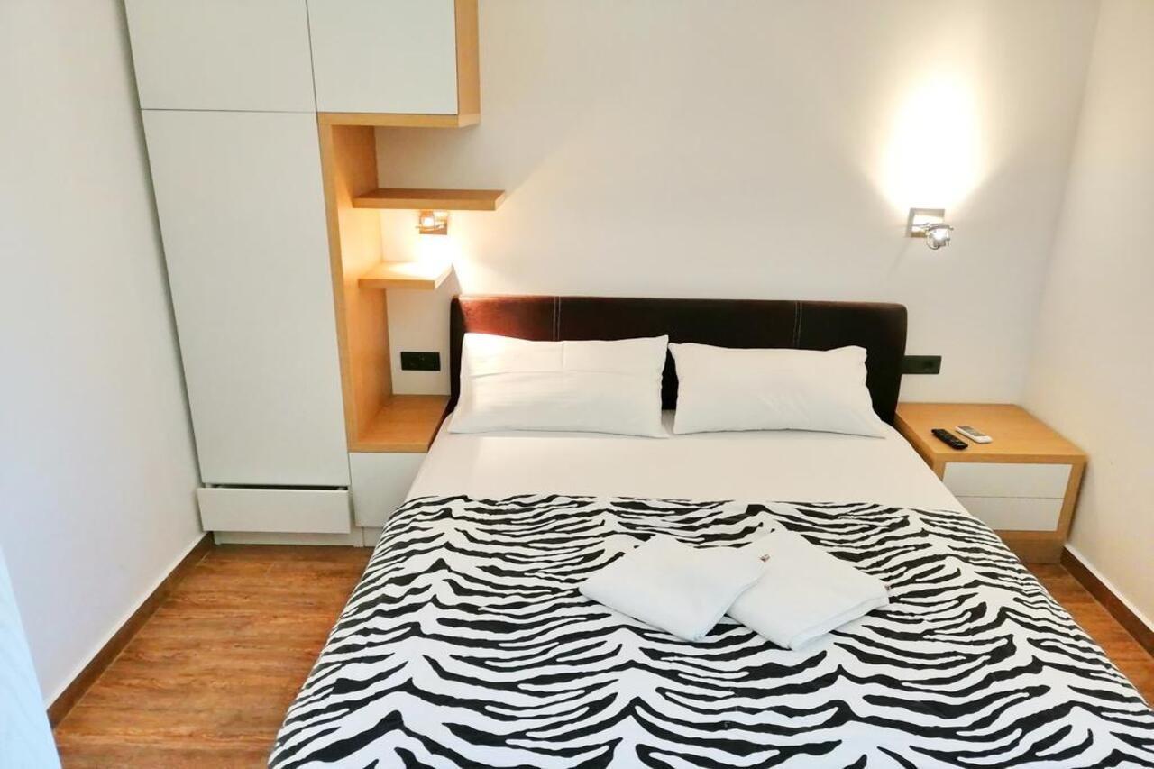 Sea Breeze Lux Apartments Budva Extérieur photo