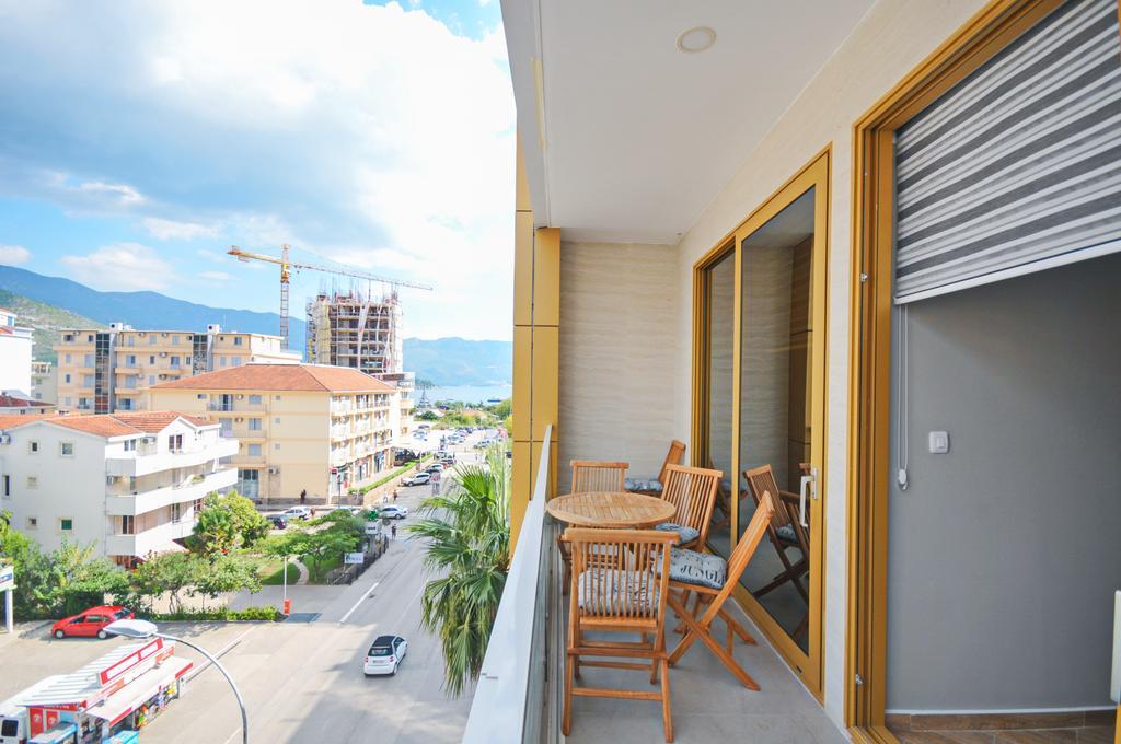 Sea Breeze Lux Apartments Budva Extérieur photo