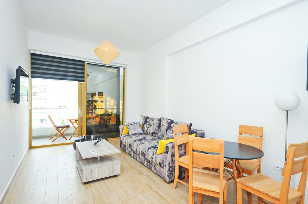Sea Breeze Lux Apartments Budva Extérieur photo