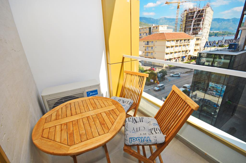 Sea Breeze Lux Apartments Budva Extérieur photo