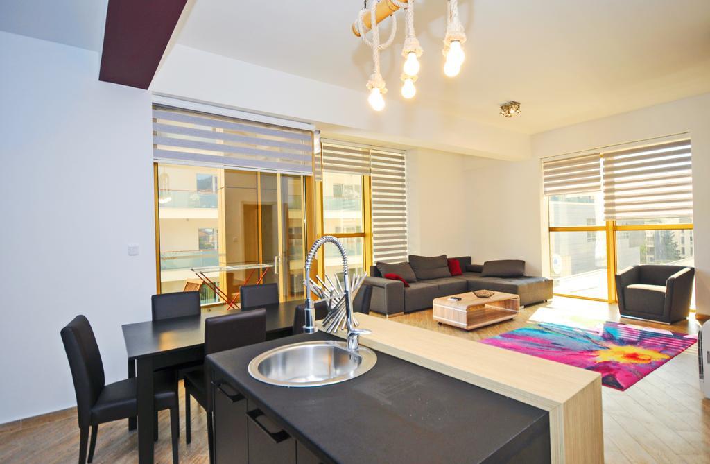 Sea Breeze Lux Apartments Budva Extérieur photo