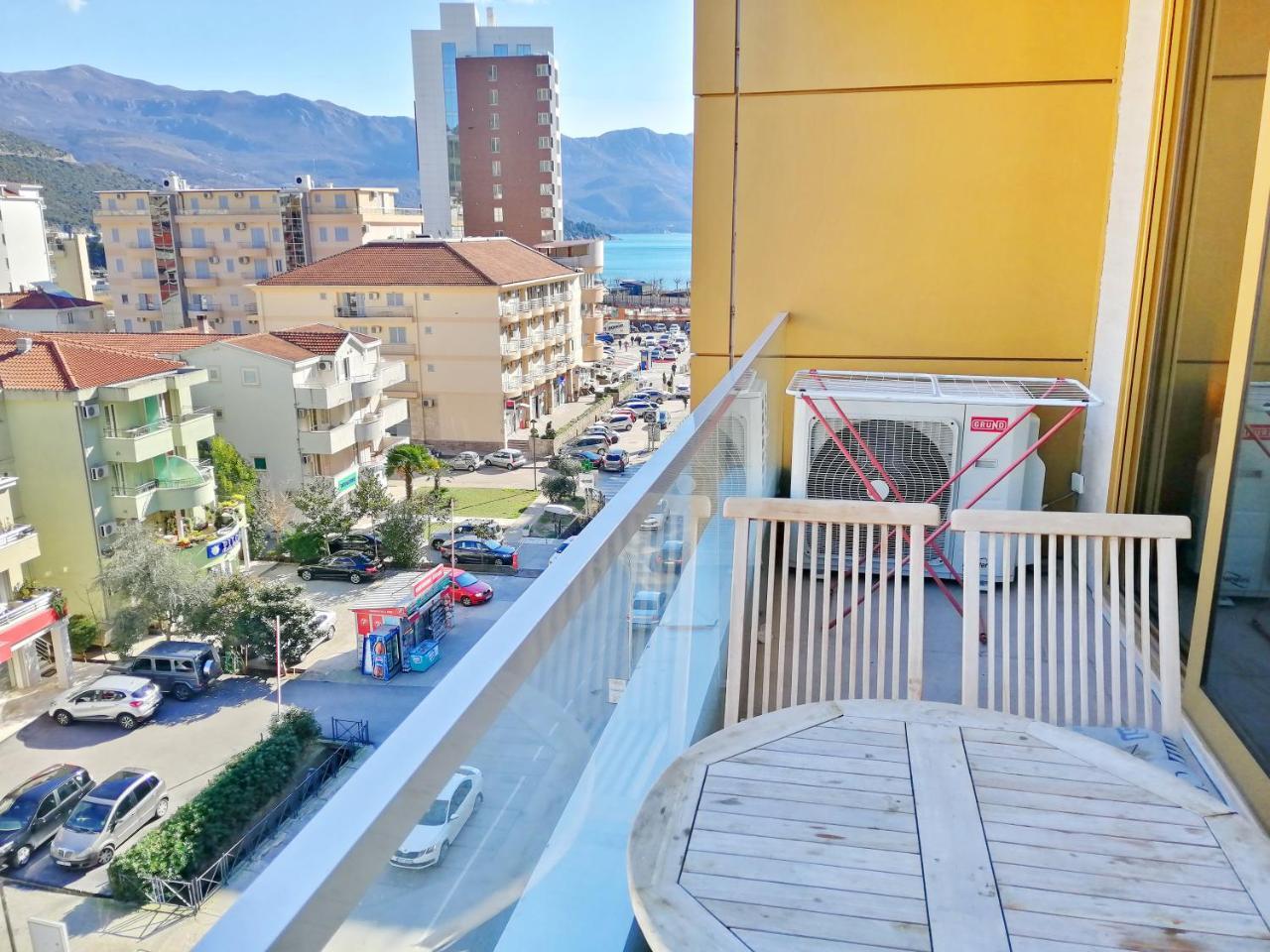 Sea Breeze Lux Apartments Budva Extérieur photo