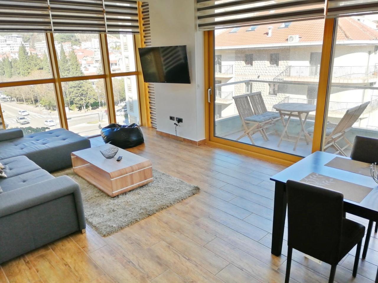 Sea Breeze Lux Apartments Budva Extérieur photo