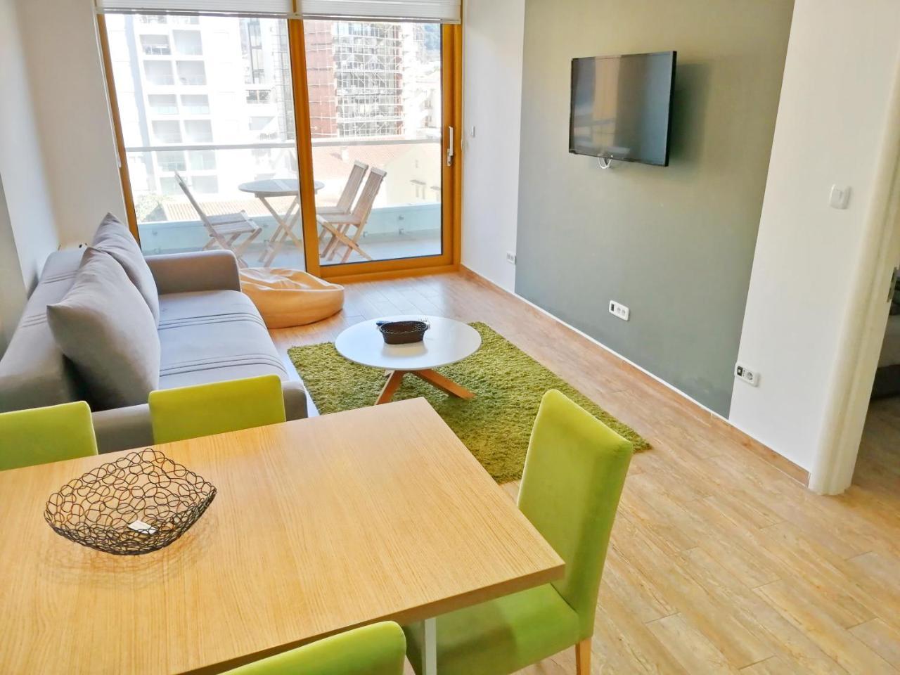 Sea Breeze Lux Apartments Budva Extérieur photo